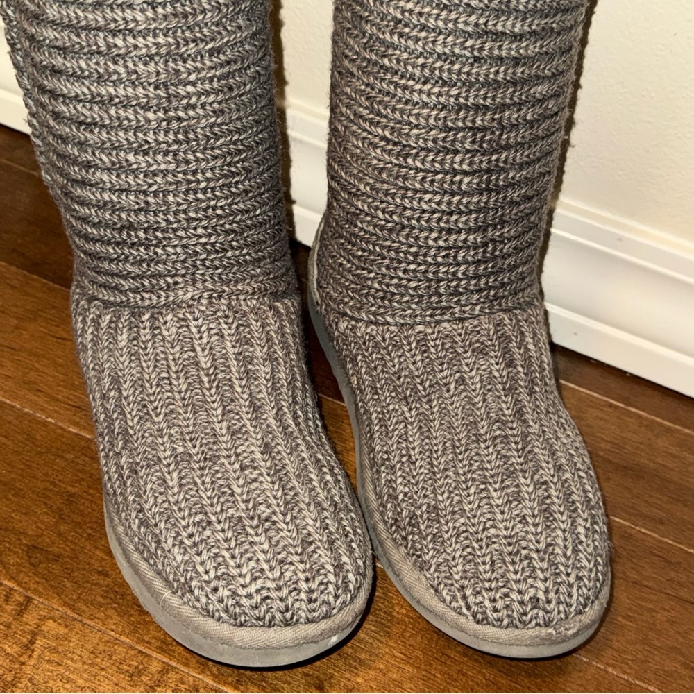 UGG Boots Gray Cardy Sweater Tall or Short Boots Size 7 - Picture 9 of 16